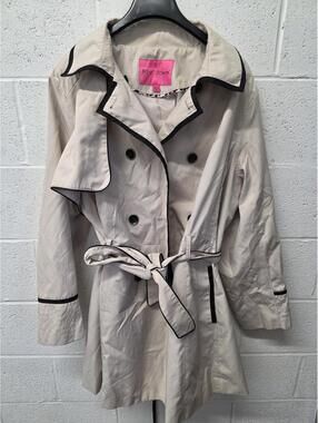 Women's Betsy Johnson Trench Coat size-3X